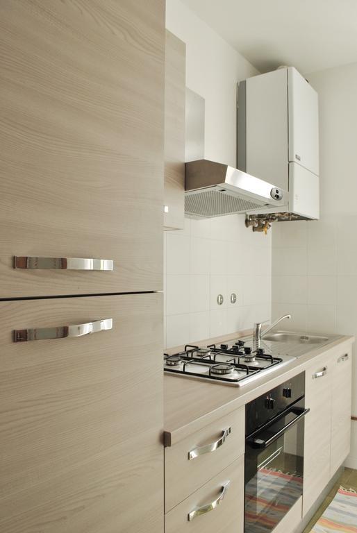 Residence White Beach Lierna Bagian luar foto